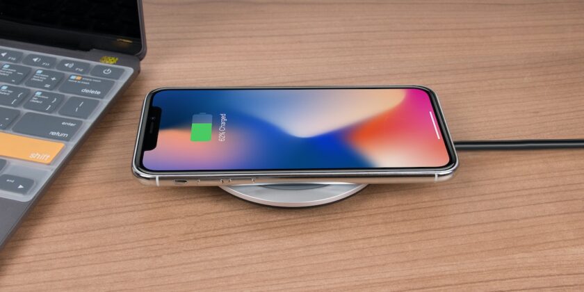 Anche tu carichi lo smartphone di notte