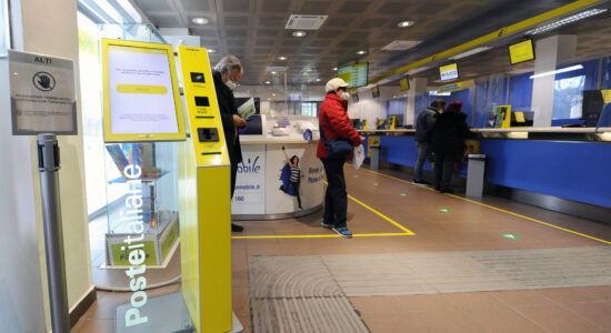 Chi ha soldi fermi alle Poste può comprare il nuovo BTP Italia