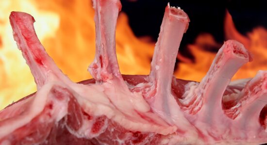Cucinare l'agnello con il metodo greco o marocchino