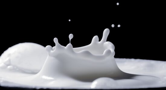 È questo il migliore latte da bere contro i dolori alle ossa