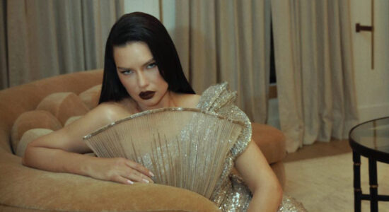 Gambe perfette e vitino da vespa anche a 40 anni come Adriana Lima