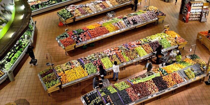 I 5 migliori frutti e verdure di aprile per combattere il colesterolo alto
