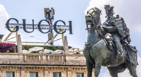 I grandi marchi bruciano le borse invendute