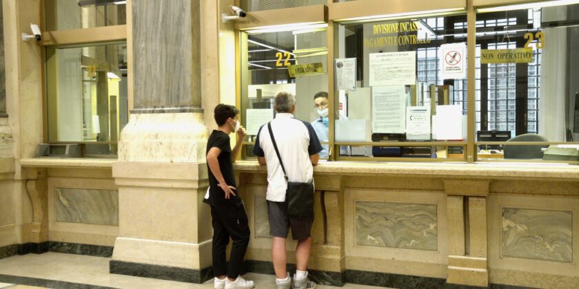 Il rischio dele banche italiane-foto sede della Banca d'Italia di Bari