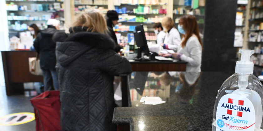 La classifica dei 10 farmaci che dovremmo avere sempre in casa