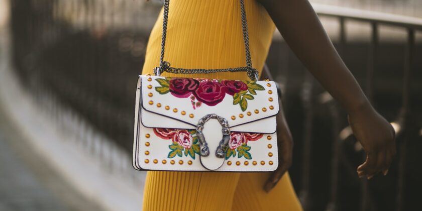 Lasciati stupire dalla borsa più alla moda