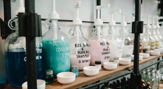 Mettere 3 gocce di shampoo in lavatrice
