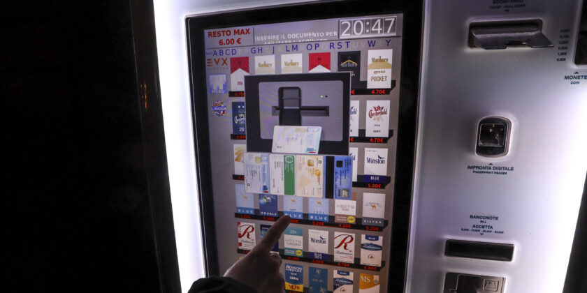 Pacchi di sigarette a soli 10 centesimi in Italia
