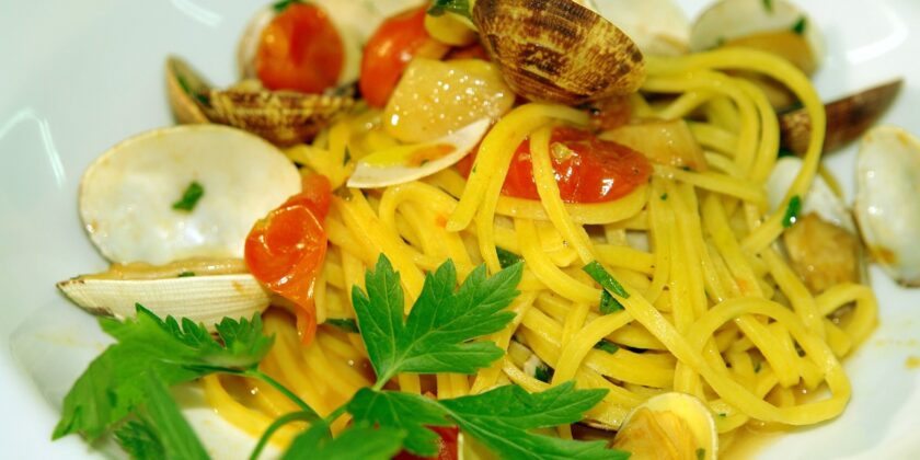 Pasta con le vongole super cremosa di Cannavacciuolo