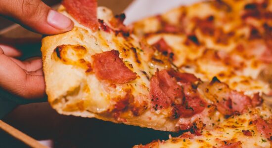 Pizza in teglia alta e soffice