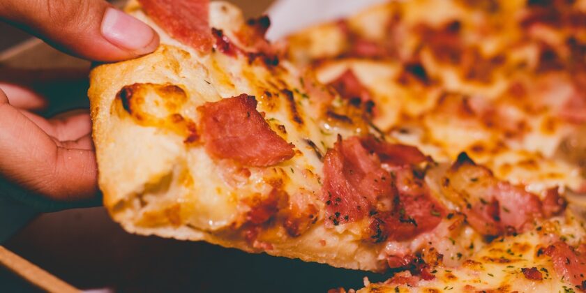 Pizza in teglia alta e soffice