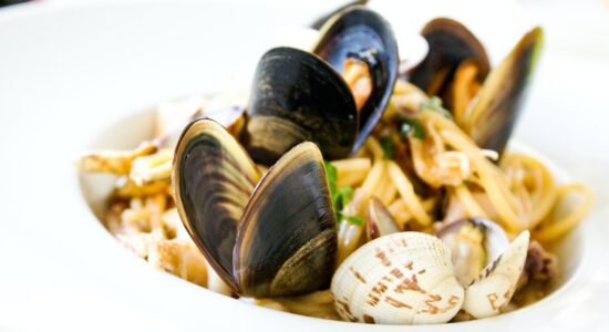 Pulire le cozze in 1 minuto è un gioco da ragazzi