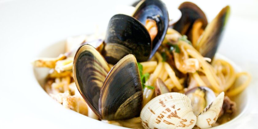 Pulire le cozze in 1 minuto è un gioco da ragazzi