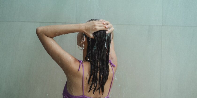 Quando lavare i capelli sporchi