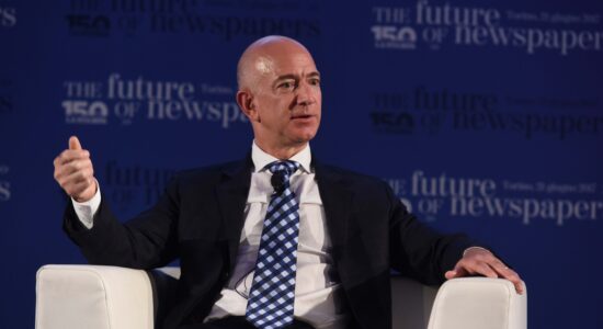 Quanto valgono gli orologi al polso di Bezos e Musk-Jeff Bezos Amazon