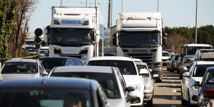 Scatta il blocco del traffico a Genova