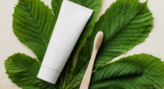 Mai buttare i tubetti di dentifricio vuoti, in casa possono essere molto utili