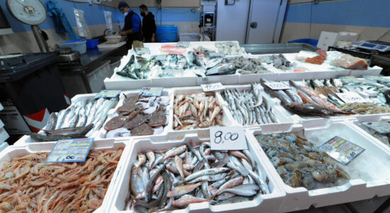 Come riconoscere il pesce fresco ed evitare fregature