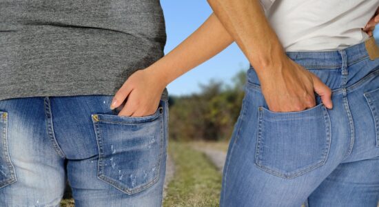 Come valorizzare glutei piatti e farli sembrare alti e sodi, ecco 3 pantaloni a meno di 20 euro-proiezionidiborsa.it