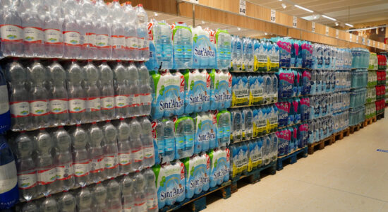 Da dove arriva l’acqua minerale dei discount-proiezionidiborsa.it