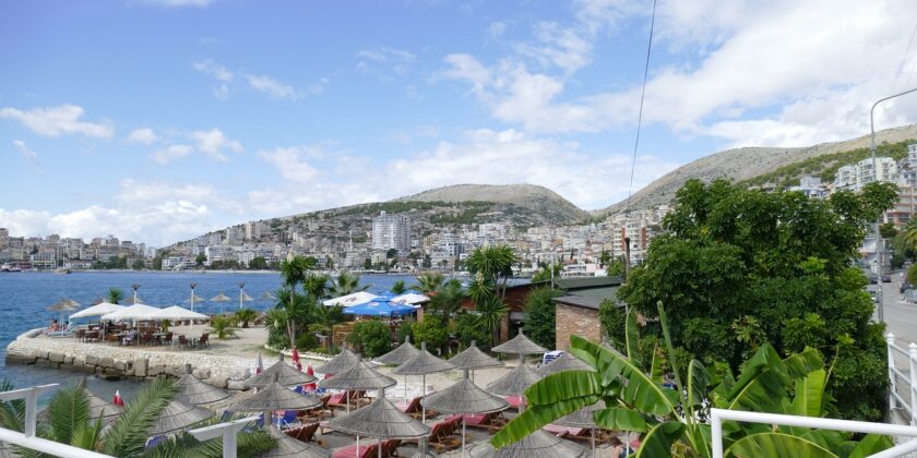 È questo il litorale dal fascino tropicale dove comprare casa-Saranda-proiezionidiborsa.it