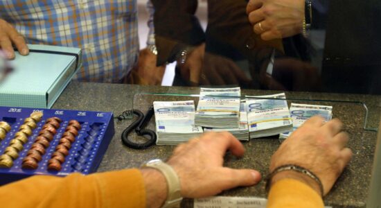 Guai a fare adesso questo errore se si hanno tra 10.000 euro e 20.000 euro sul conto corrente-proiezionidiborsa.it