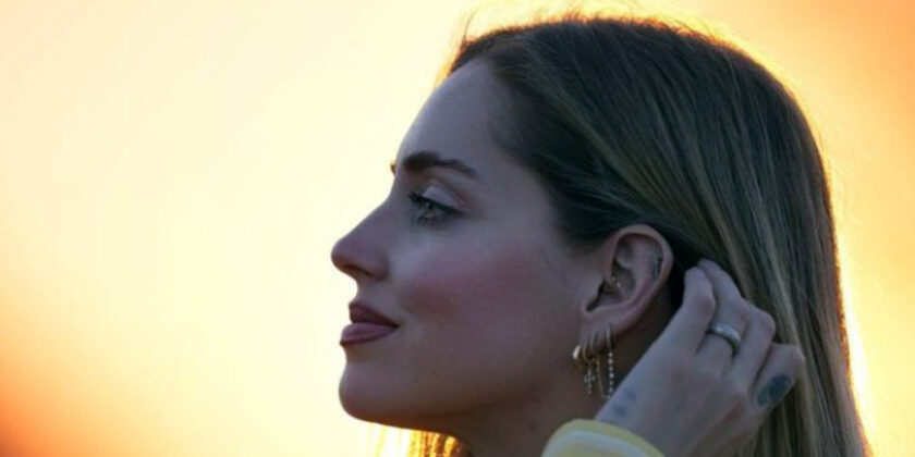 I pantaloni più trendy della primavera, indossali come Chiara Ferragni