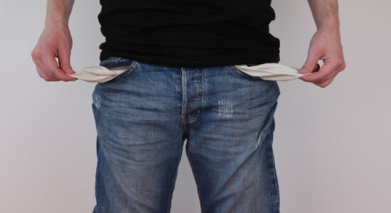 I soldi sul conto o sul libretto non sono di chi li versa ma solo della banca