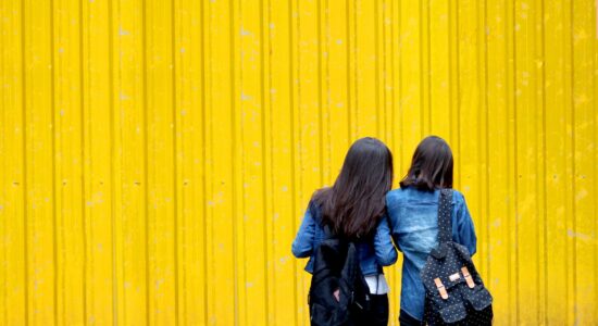 Il capo in denim della primavera estate 2023 che non deve mancare dal tuo armadio