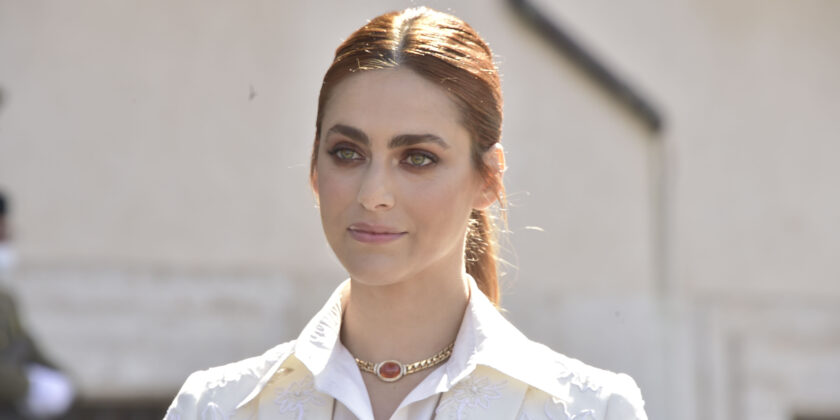 Il colore top scelto da Miriam Leone che ringiovanisce ogni viso
