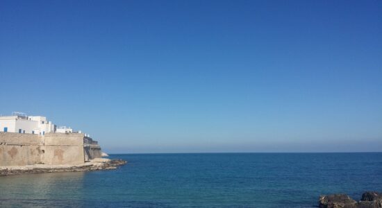 Magnifica questa antica città della Puglia accarezzata dal mare-Monopoli-proiezionidiborsa.it