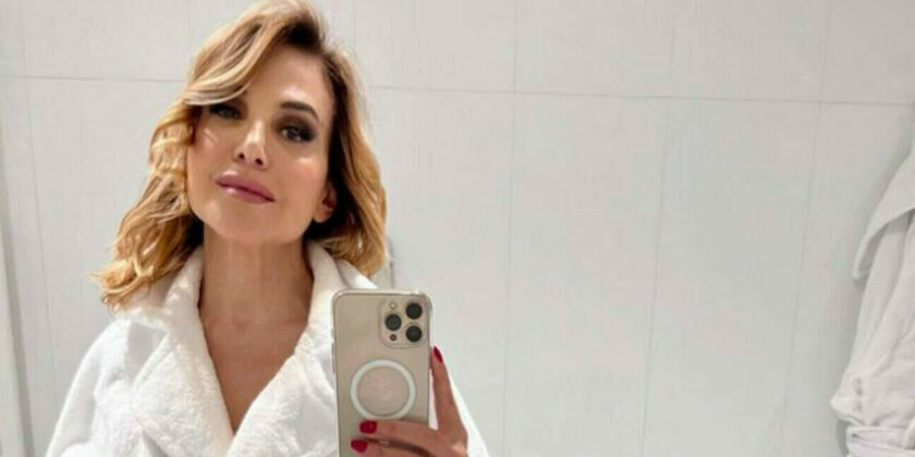 Pelle liscia e luminosa a 50 e a 60 anni con la maschera di Barbara D'Urso