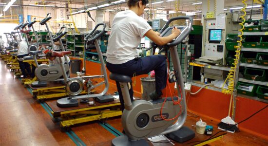 Per dimagrire in un mese quanti minuti di cyclette fare e a quale velocità
