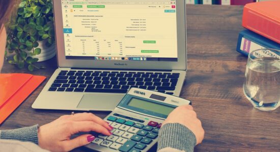 Quanto costano 8.000 euro di prestito personale per ristrutturare e arredare casa o per acquistare un’auto-proiezionidiborsa.it