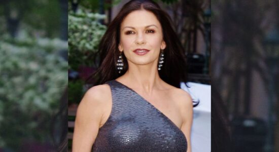 Ringiovanisci lo sguardo con il trucco tendenza di Catherine Zeta-Jones