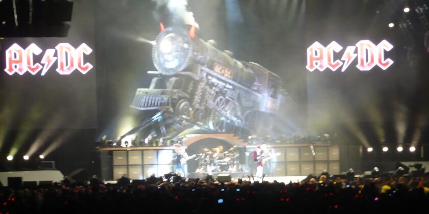 Soldi a palate se hai in casa questa moneta commemorativa degli ACDC