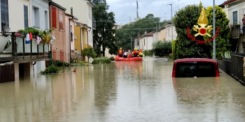 Allerta meteo, alluvioni e piogge torrenziali-proiezionidiborsa.it