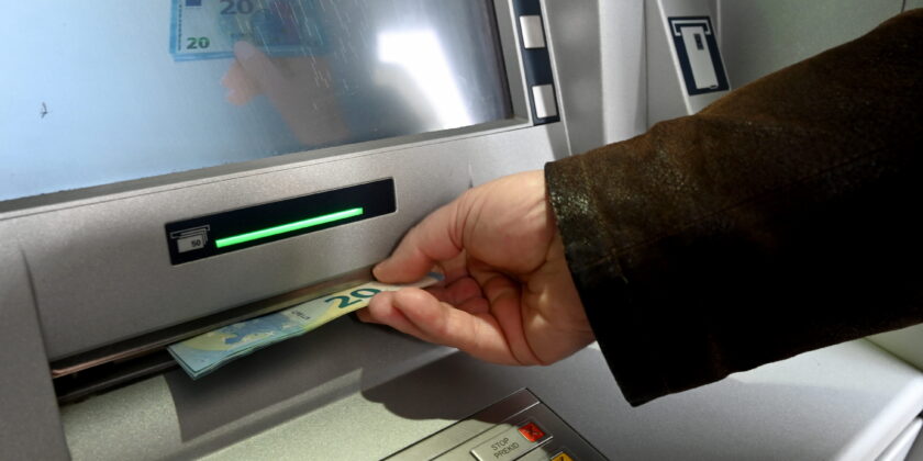 Attenzione a come si utilizza il bancomat-proieizonidiborsa.it