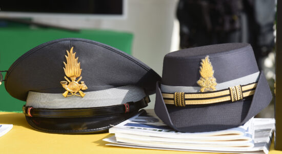 Attenzione a quanti contanti si portano in vacanza-proiezionidiborsa.it