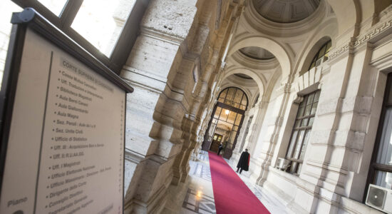 Butta le cartelle esattoriali Equitalia e la Cassazione gli dà ragione-Sede Corte di Cassazione-proiezionidiborsa.it