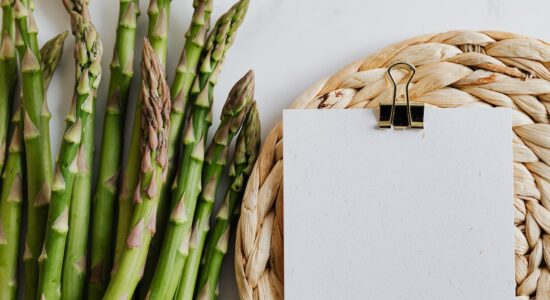 Come cucinare gli asparagi in modo semplice-proiezionidiborsa.it