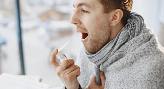 Cosa mangiare per non irritare la gola-proiezionidiborsa.it
