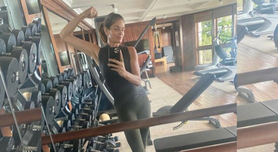 Gli esercizi casalinghi di Cindy Crawford-foto da Instagram