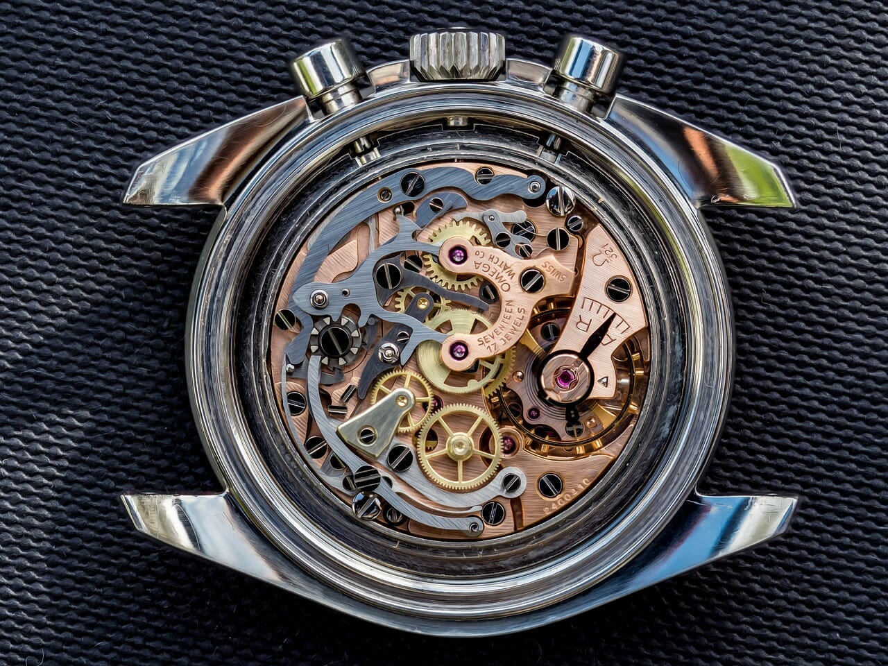 Particolare dell'Omega Speedmaster-proiezionidiborsa.it