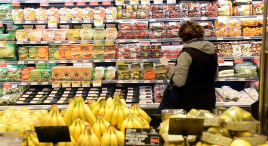 Prezzi della frutta alle stelle-proiezionidiborsa.it