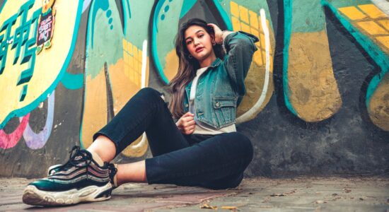 Proteggersi dagli sbalzi di temperatura dell’estate indossando questo giubbotto trendy