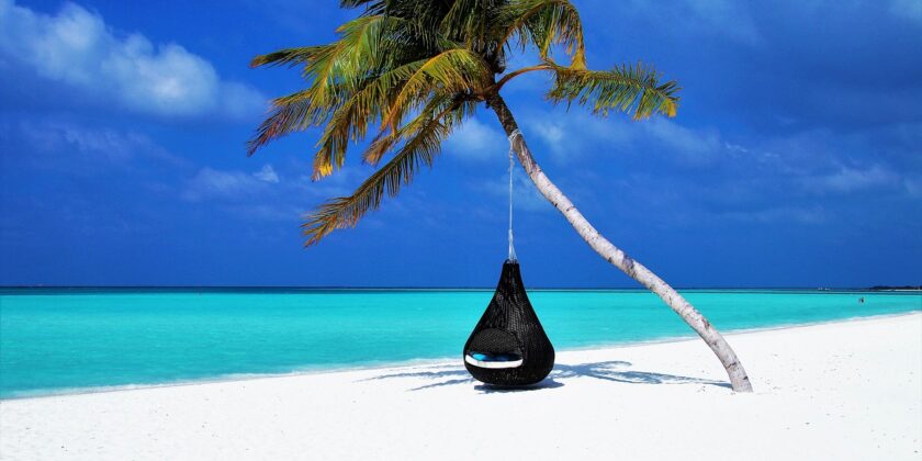 Se non puoi permetterti le Maldive ecco 3 mete economiche dove prenotare questa estate-sèiaggia delle Maldive-proiezionidiborsa.it