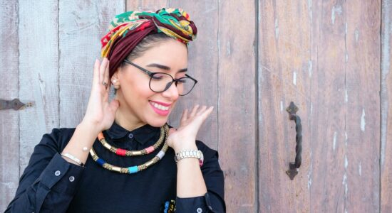 Tutti i modi di indossare il foulard-proiezionidiborsa.it