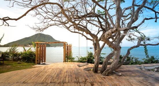 Villetta fronte mare con giardino