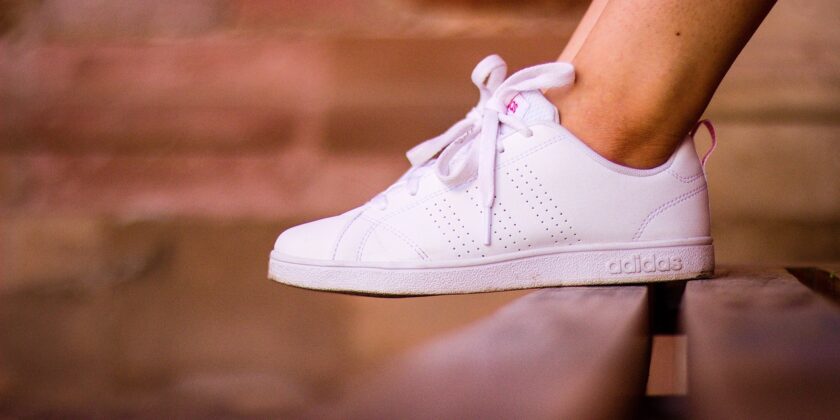 Come rendere immacolate scarpe da tennis bianche e quelle in tela-proiezionidiborsa.it